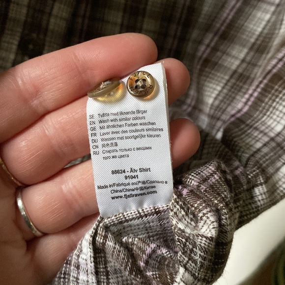 Women’s Fjallraven button down shirt - Picture 7 of 7